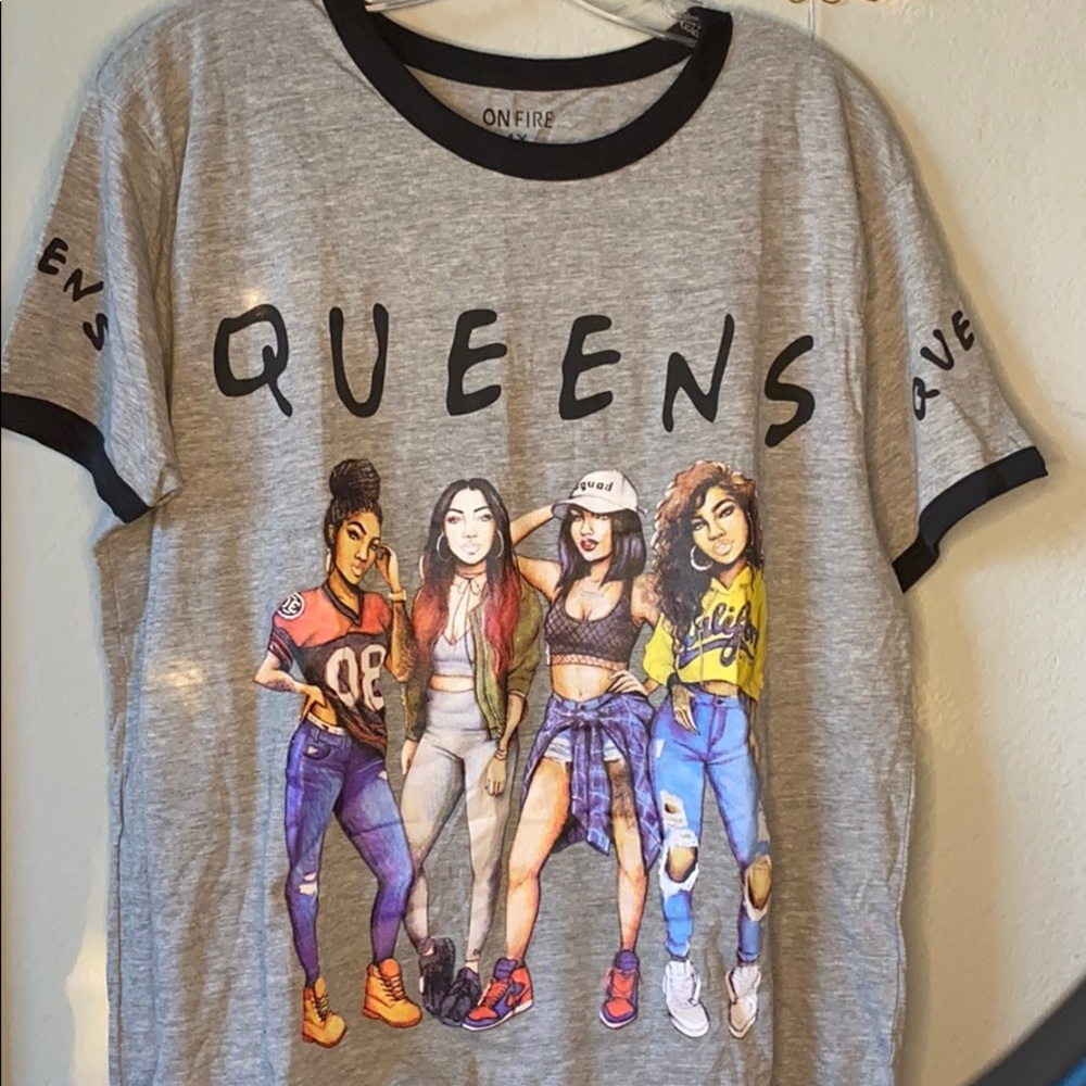 Grey “QUEENS” shirt